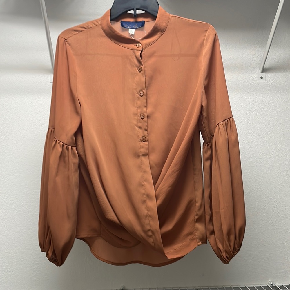 gorgeous, breathable, flowy orange top